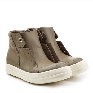 NEW RICK OWENS (NWT BOX INCLUDED) box